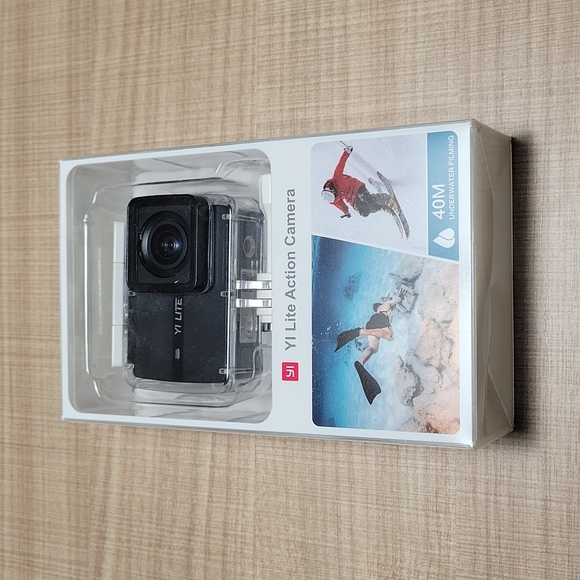 Yi Lite Action Camera Waterproof Case Kit - Picture 8 of 10